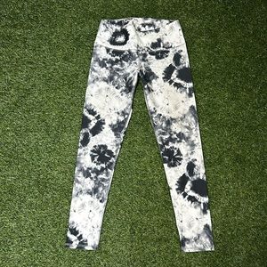 Noli Active buttery soft tie dye leggings